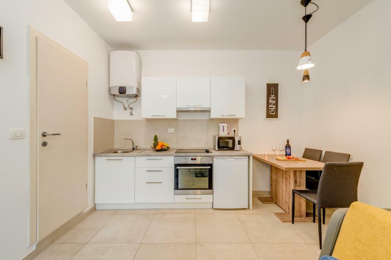 Bed and Breakfast Porta Adriatica Split Exterior foto